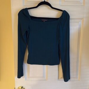 Banana republic NWOT green square neck long sleeve t shirt - DC